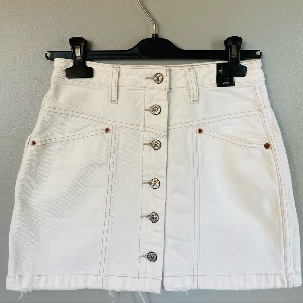 Abercrombie & Fitch White Denim Skirt Button Closure Natural/Hi Waist Sz 25 / 0 - Picture 2 of 11